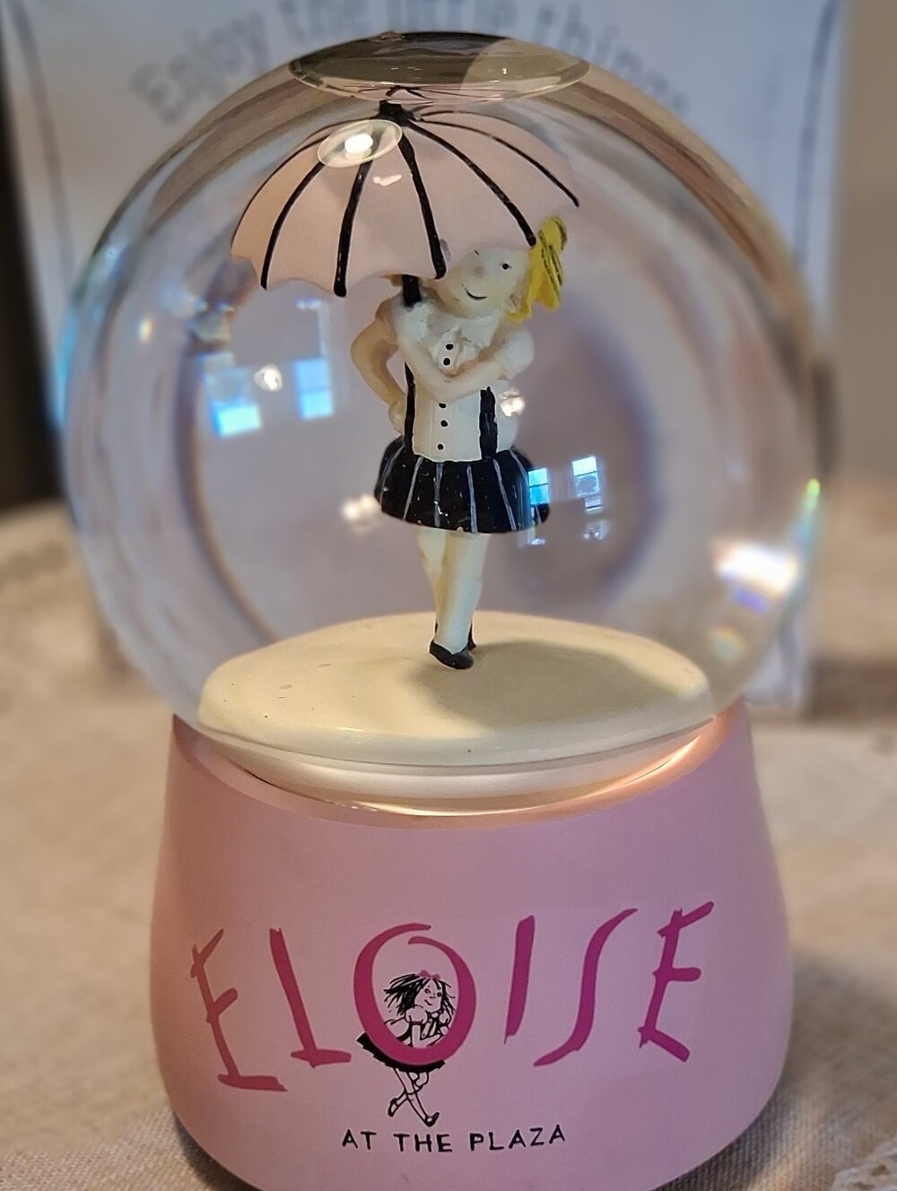 "Eloise At The Plaza" Musical Revolving Glittery Snow Globe Plays "Raindrops"